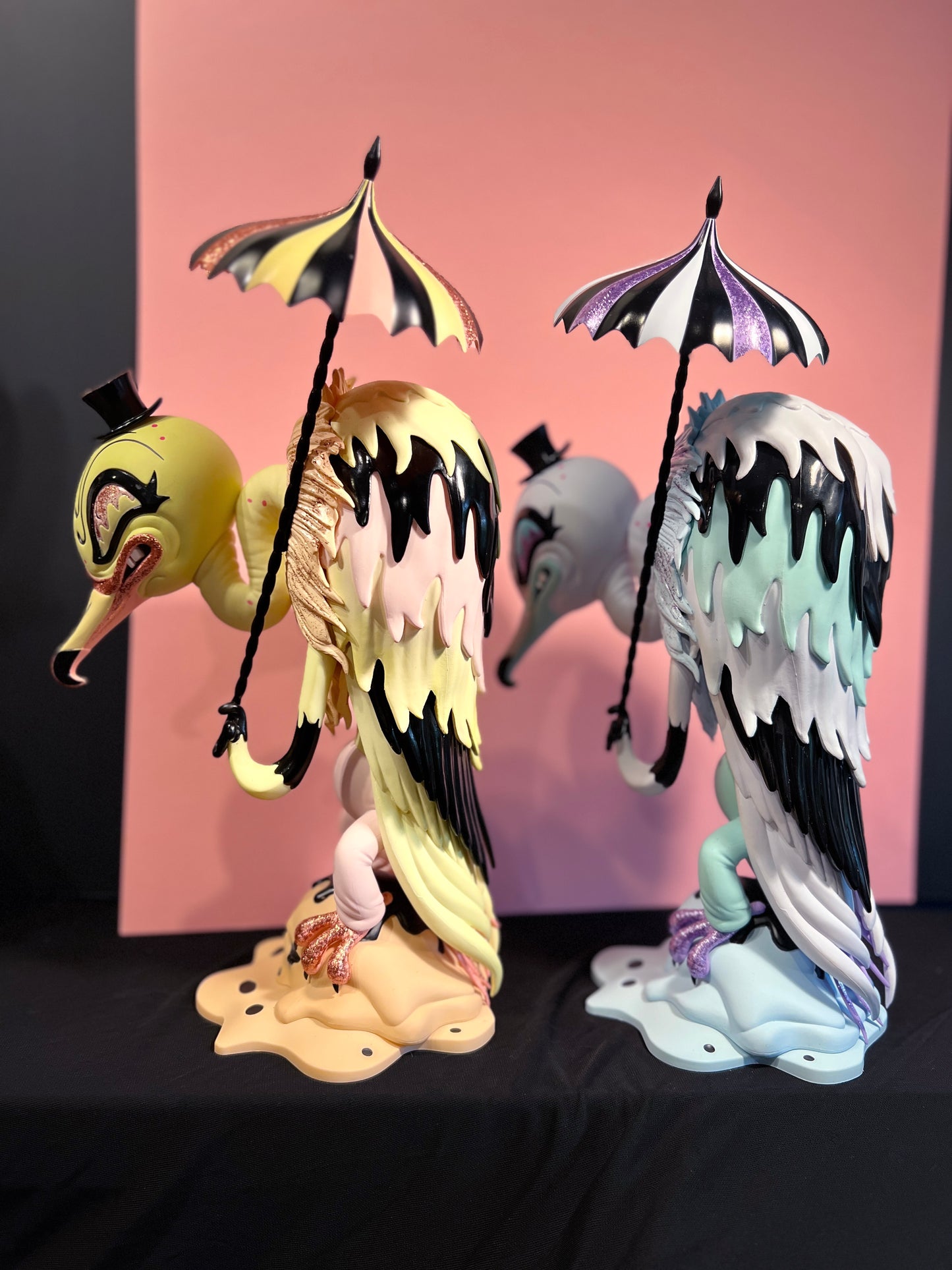 "Arctic Melt" Vultura Macabra Glitter-edition sculpture